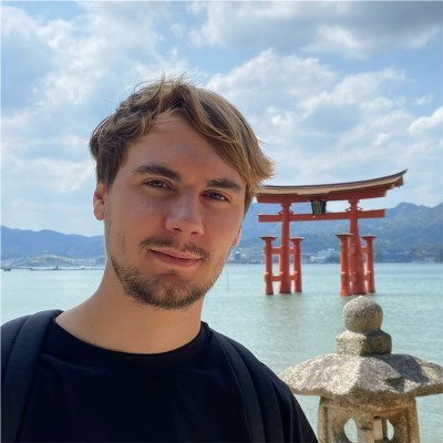 Joran's headshot 